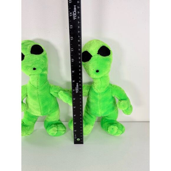 Alien Plush Neon Green Carnival Prize Y2K 12” Stuffed Sci-fi Toy Collectible - Picture 6 of 6